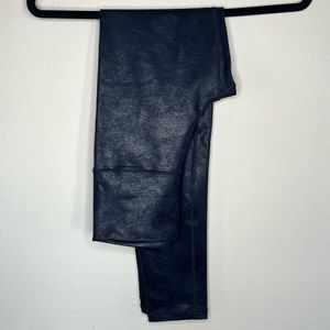 069. Offline by Aerie Faux Leather Leggings - Size Small